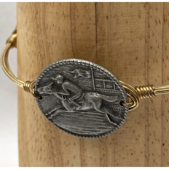 Bourbon and Boweties Bracelet Bangle Limited Edition Horse Racing Coin 8.25” - Picture 3 of 5